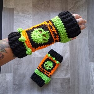 Chunky Crochet,Handmade Skull Design Fingerless Gloves, Goth Gloves